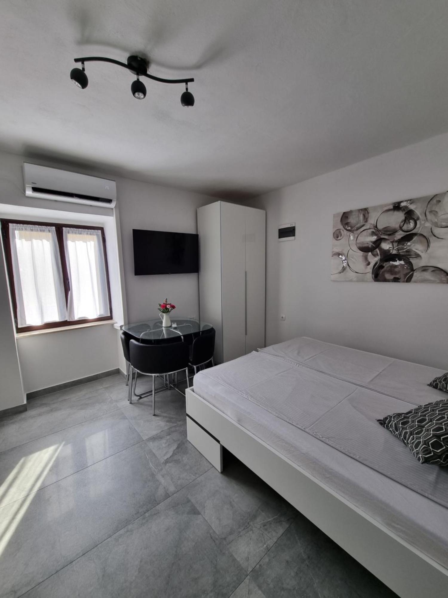 Apartments And Room Vela Senj  Zimmer foto